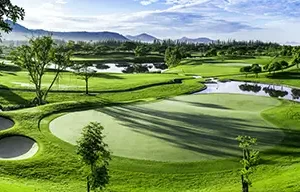 Black Mountain Golf Club in Hua Hin – A premier golfing destination with stunning landscapes and world-class fairways.