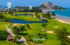 Seapine Beach Golf & Resort – A stunning beachfront golf course with lush greenery and a scenic ocean backdrop, perfect for a relaxing golf experience.