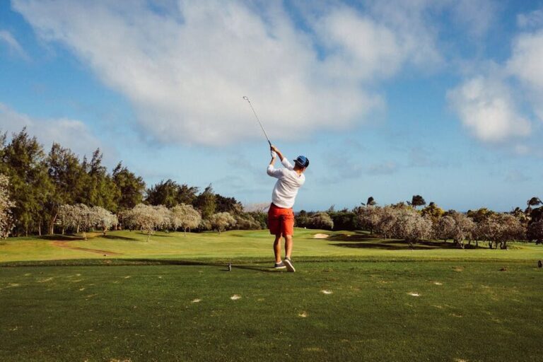 How to Improve Your Golf Swing While on Vacation in Thailand