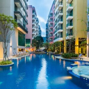 Citrus Grande Pattaya pool view