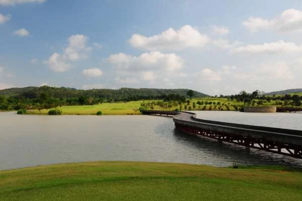 Silky Oak Country Club