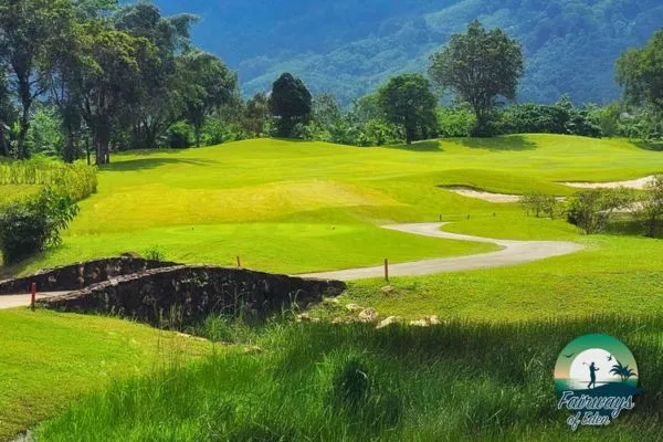Red Mountain Golf Club Phuket – rolling fairways with mountain backdrop, a popular Phuket golf course for Thailand golf holidays
