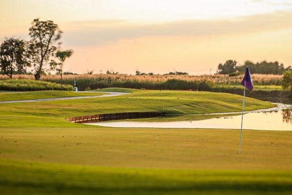 Phoenix Gold Golf Bangkok Fairways of Eden