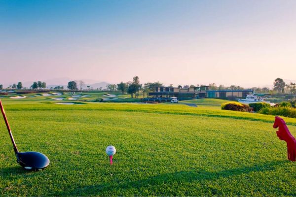 Rancho Charnvee Country Club