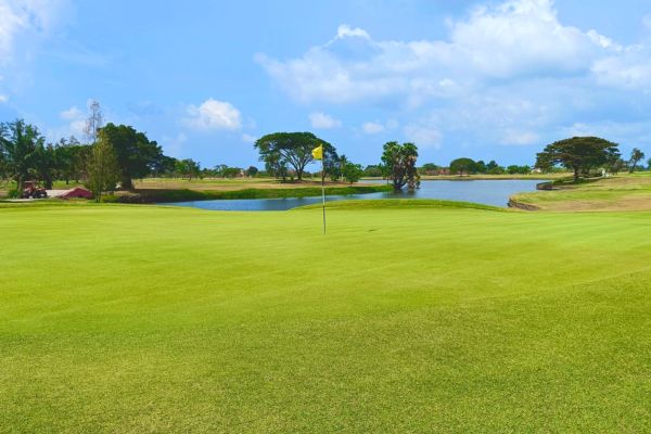 Bangpakong Riverside Country Club (1)