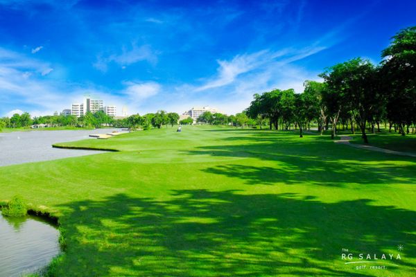 Royal Gems Golf & Sports Club Salaya (2)