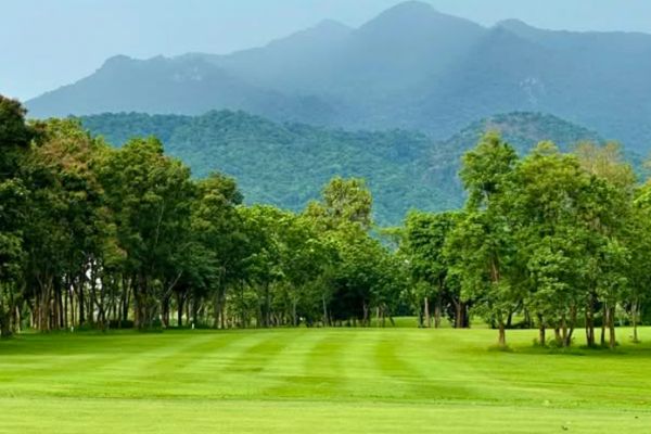 Sir James Country Club (2)